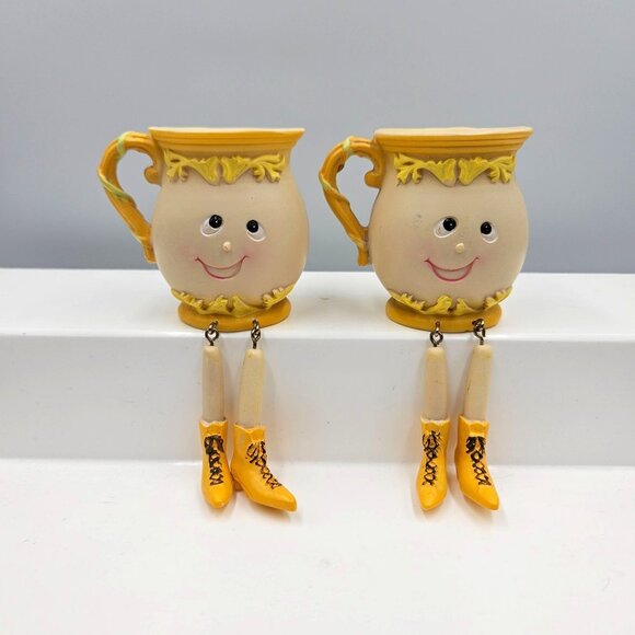 Anthropomorphic Shelf Sitter Tea Party Cup Dangle Feet Figurine Set of 2 - Picture 1 of 6